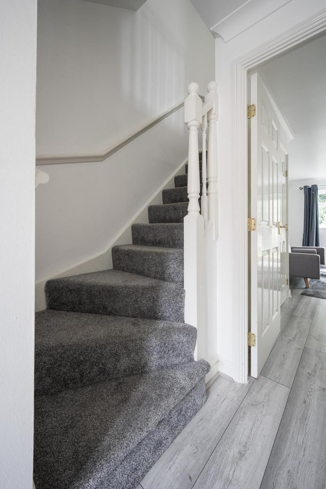 Maidstone Villa 3 Bedroom Free Sports Channels,Parking Sleeps 7 Exterior photo