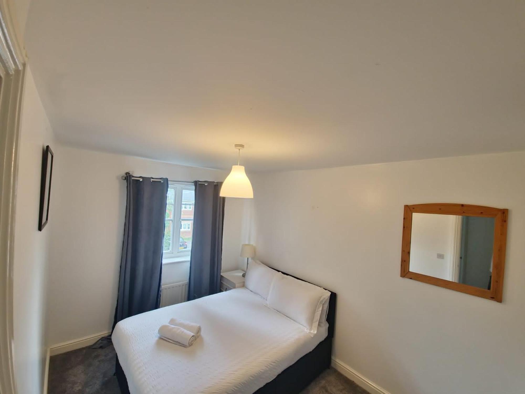 Maidstone Villa 3 Bedroom Free Sports Channels,Parking Sleeps 7 Exterior photo